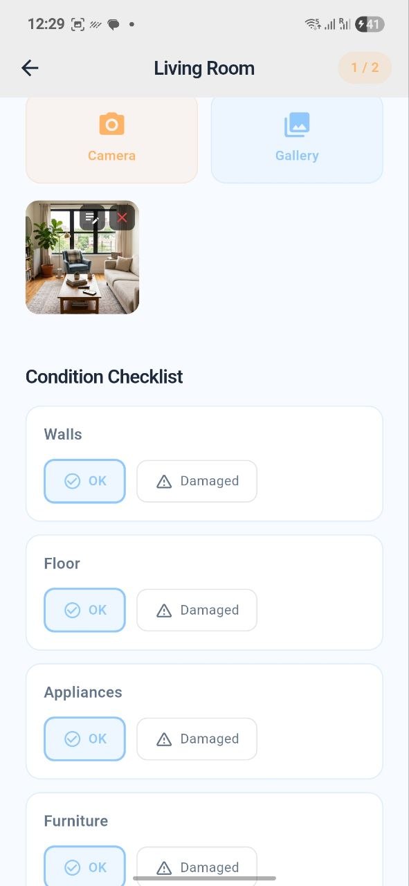 RentSpec woonkamer check-in: meubilair en vloer inspectie